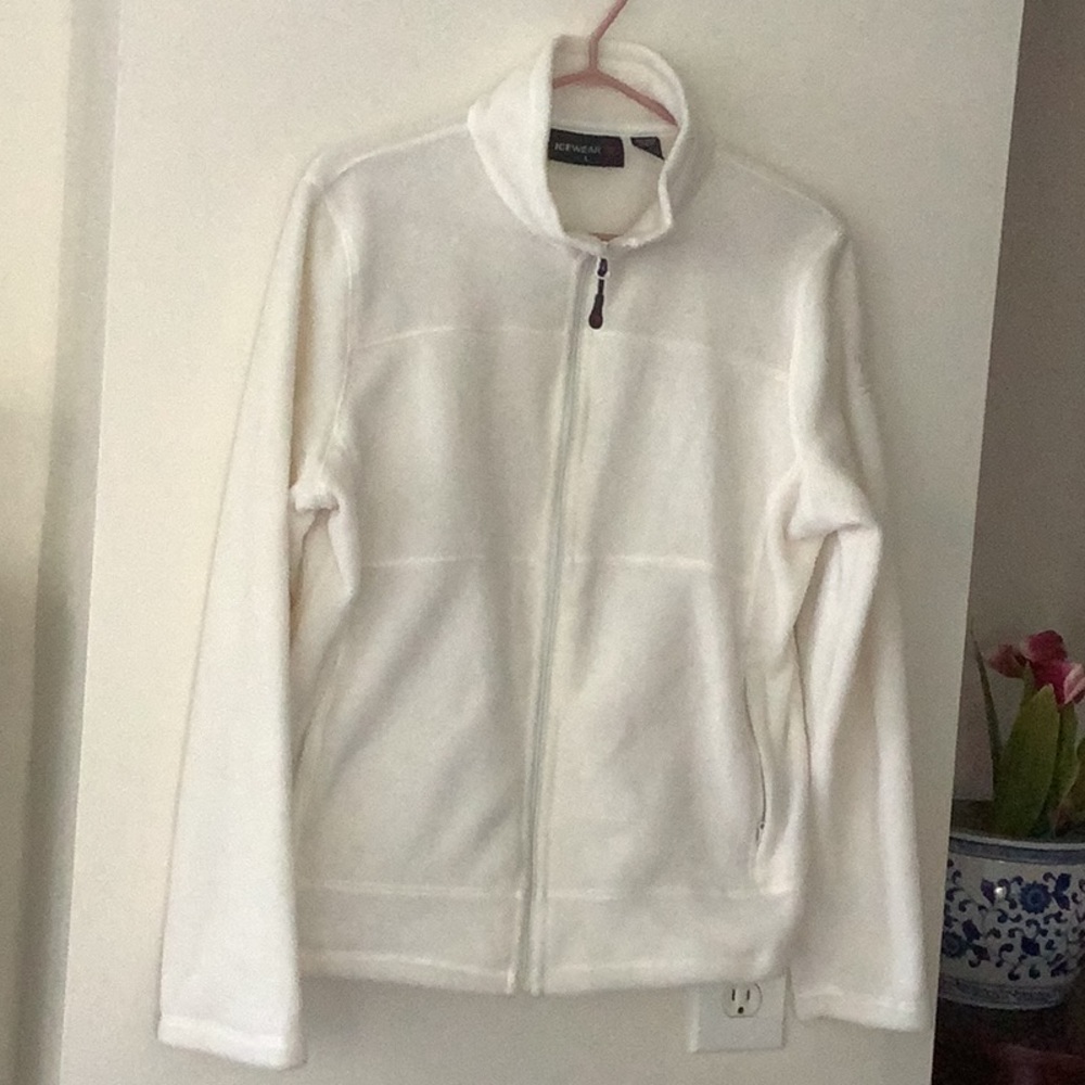 NWOT fleece off white jacket/sweater